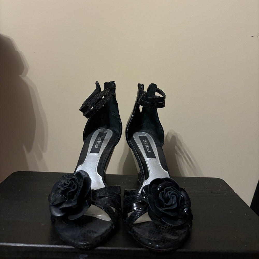 White House black market, black strapy heels with flower